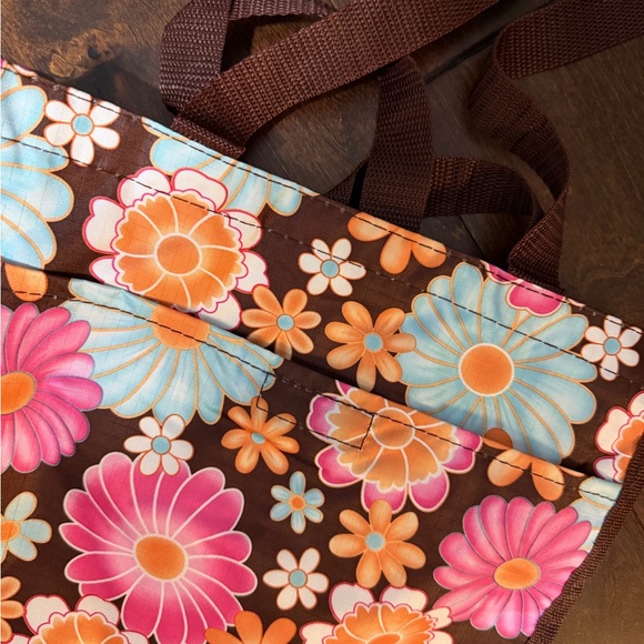 Floral Patterned Tote Bag - Picture 5 of 6